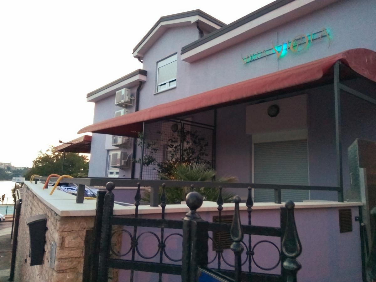 Aparthotel Viola Pjescana Uvala Exterior foto